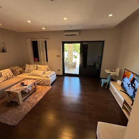 Apartment Verano Njivice Bagian luar foto