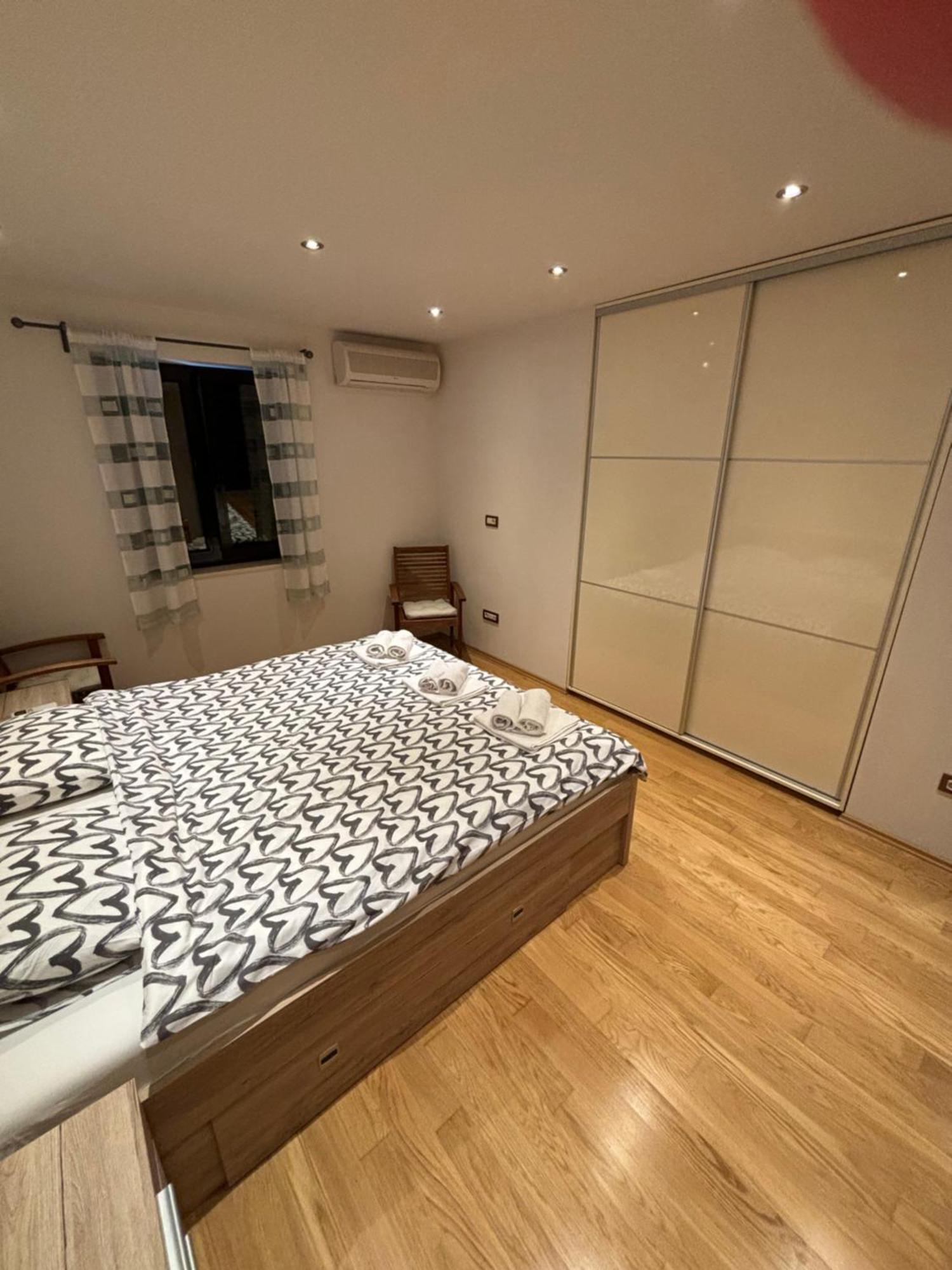 Apartment Verano Njivice Bagian luar foto